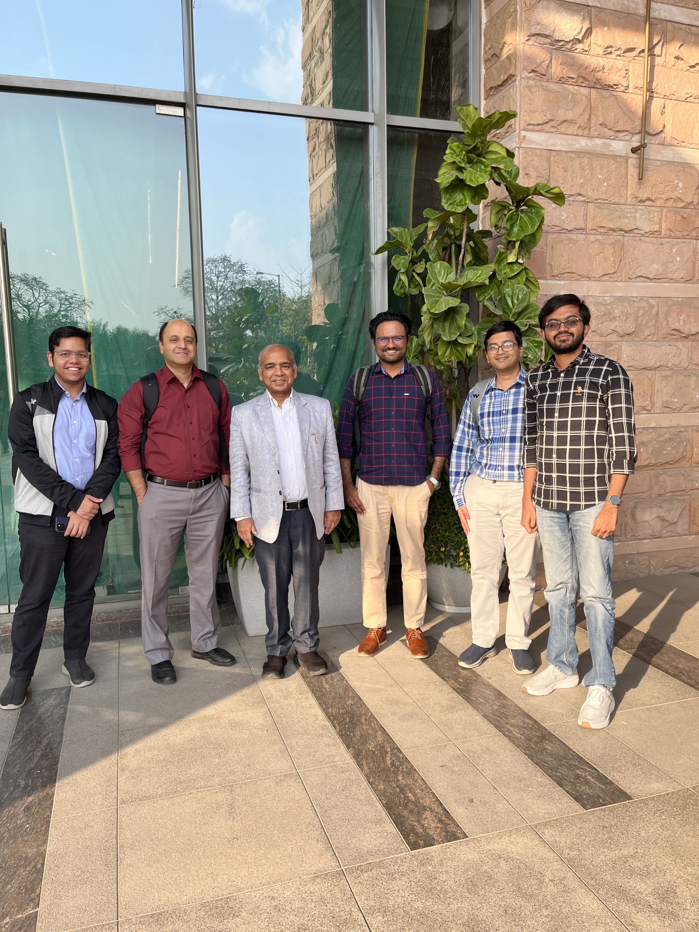 1. Knowdis Meetup Images