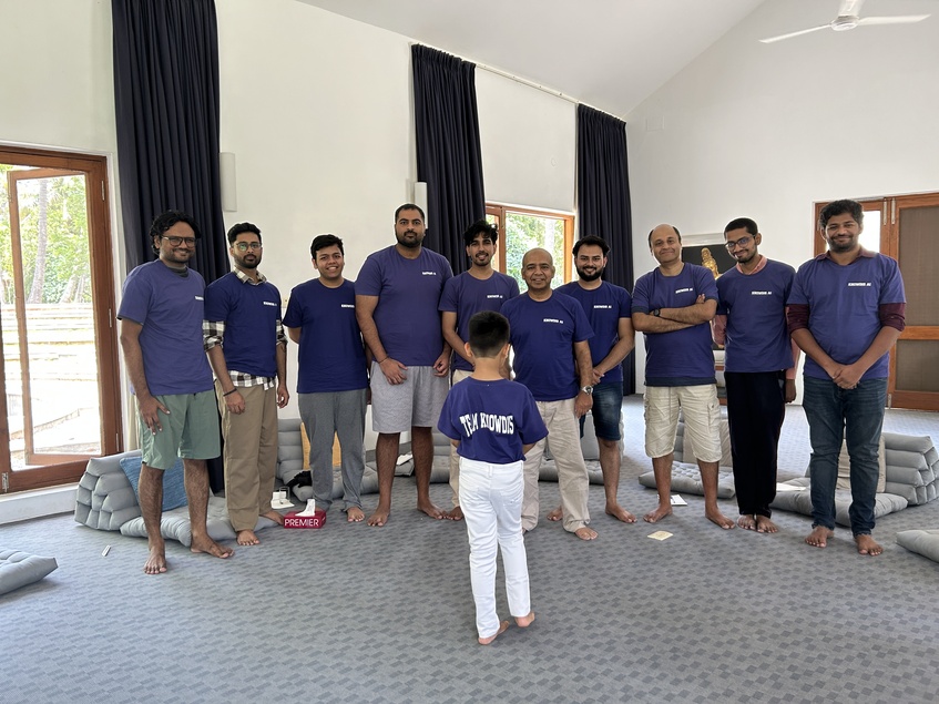 8. Knowdis Meetup Images